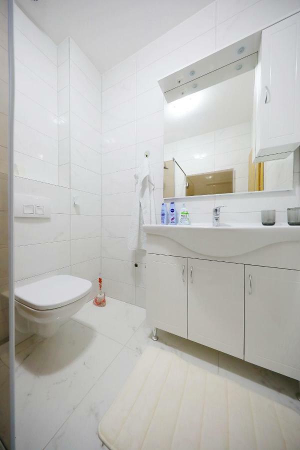 Apartmani Vlado Mitar Sukošan Екстериор снимка