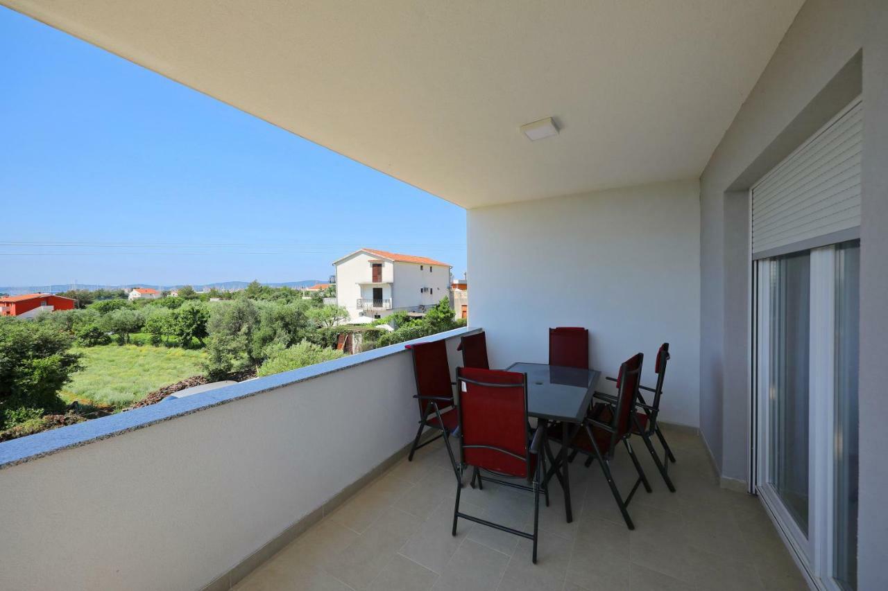 Apartmani Vlado Mitar Sukošan Екстериор снимка